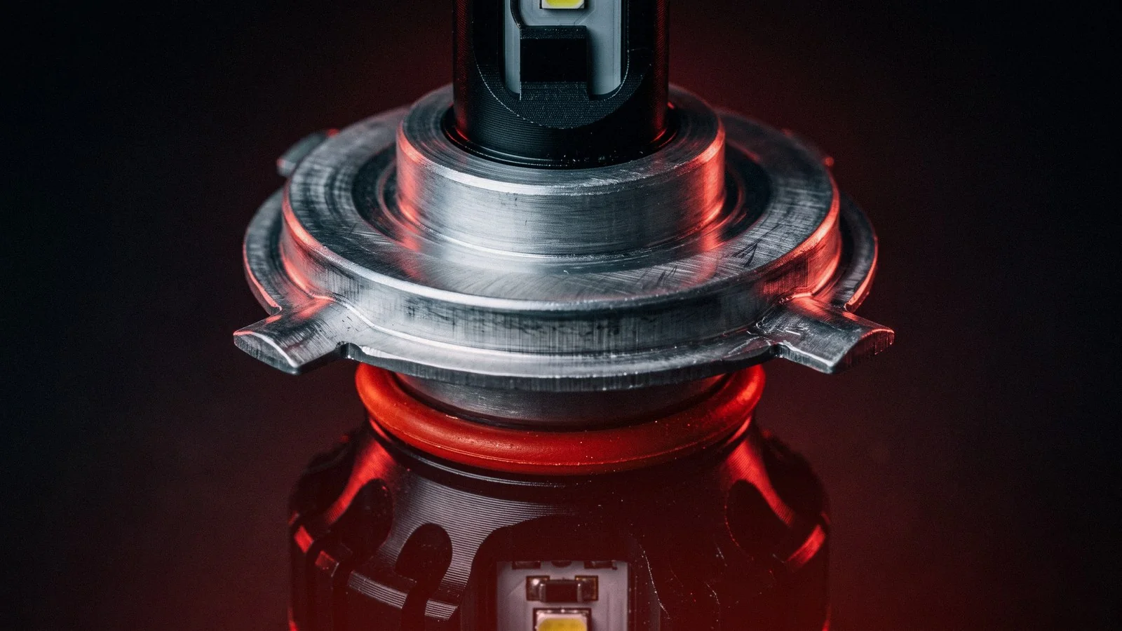The precision-milled H4 base flange